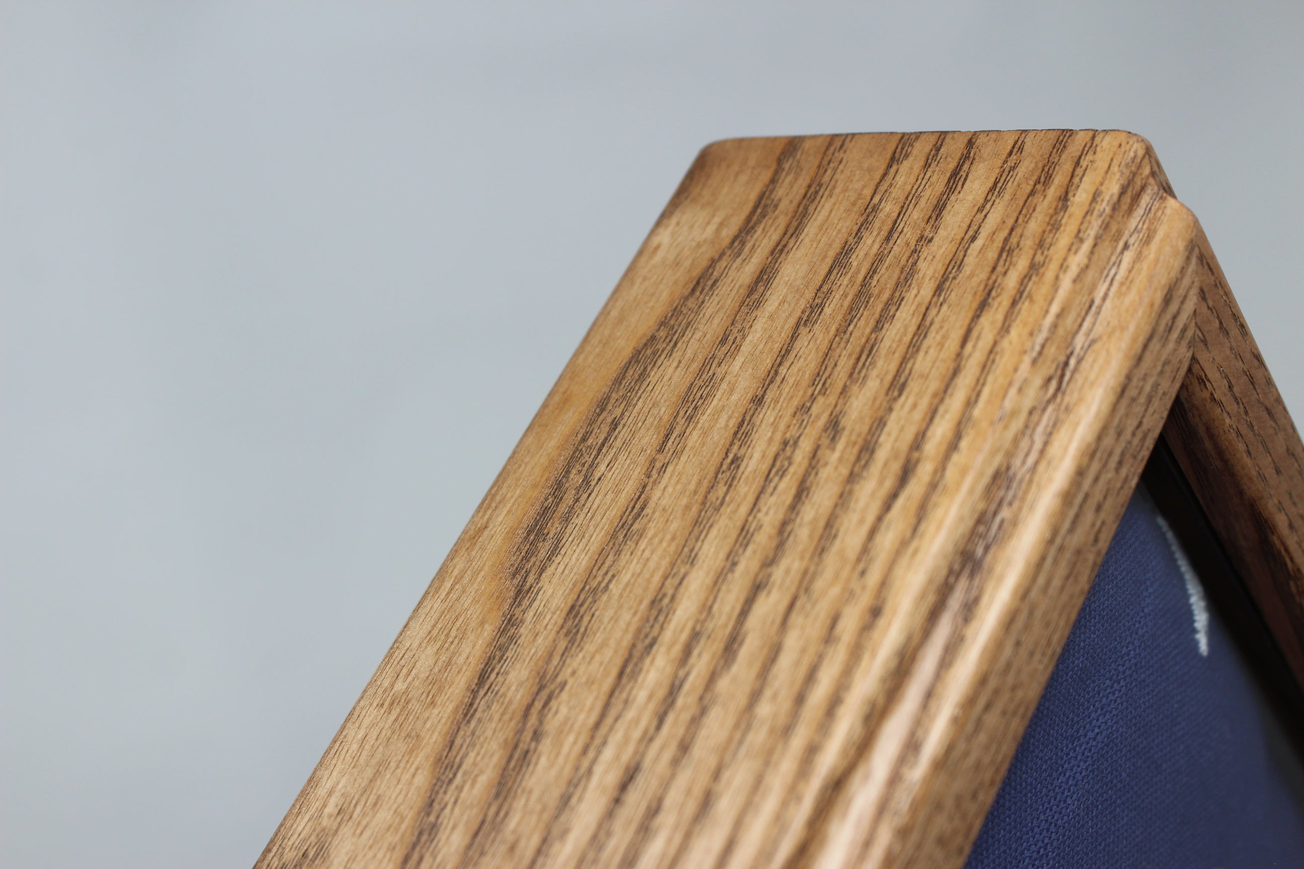 Oak Flag Case 5x9.5'